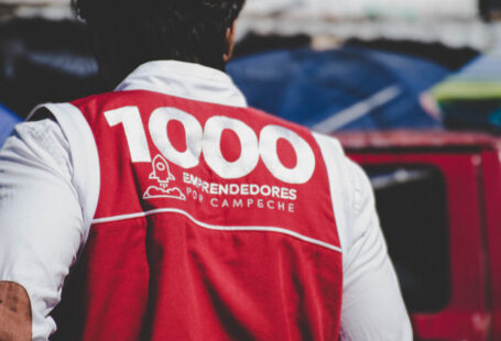 Pepe Berzunza reflexiona sobre 10,000 Startups de NASSCOM y su similitud con programas como 1000 Emprendedores por Campeche. El futuro está en la gente.