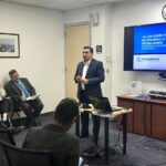 Análisis académico sobre el papel de las instituciones en la diversificación económica de Campeche. Pepe Berzunza expone cómo el Programa Marco 2015–2021 articuló un ecosistema institucional para fortalecer capacidades productivas, reducir la dependencia del petróleo y fomentar la innovación.
