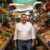 Pepe Berzunza recorriendo los barrios tradicionales de Campeche, conversando con comerciantes locales y productores del mercado de Santa Ana, promoviendo la economía de barrio y el consumo local.