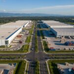 Imagen ilustrativa de un parque industrial moderno en el Valle de Sula, representando el complejo Green Valley de Honduras, un ejemplo destacado de política industrial orientada a la exportación y desarrollo productivo en Centroamérica.