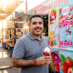 Descubre por qué la "Guerra de las Fresas" en el Parque de Santa Lucía es el mejor ejemplo de competencia perfecta en Campeche. Análisis de precios y mercado.